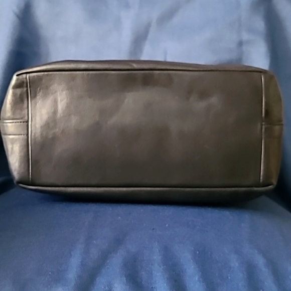 Coach - Signature monogram bucket bag and wristlet set - Picture 7 of 17